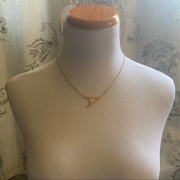 NEW Initial ‘A’ Pendant Necklace - Picture 1 of 3